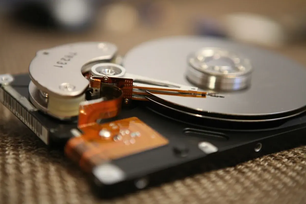 Searching removable drives in Linux